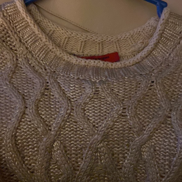 Luxury - Picture 2 of 5